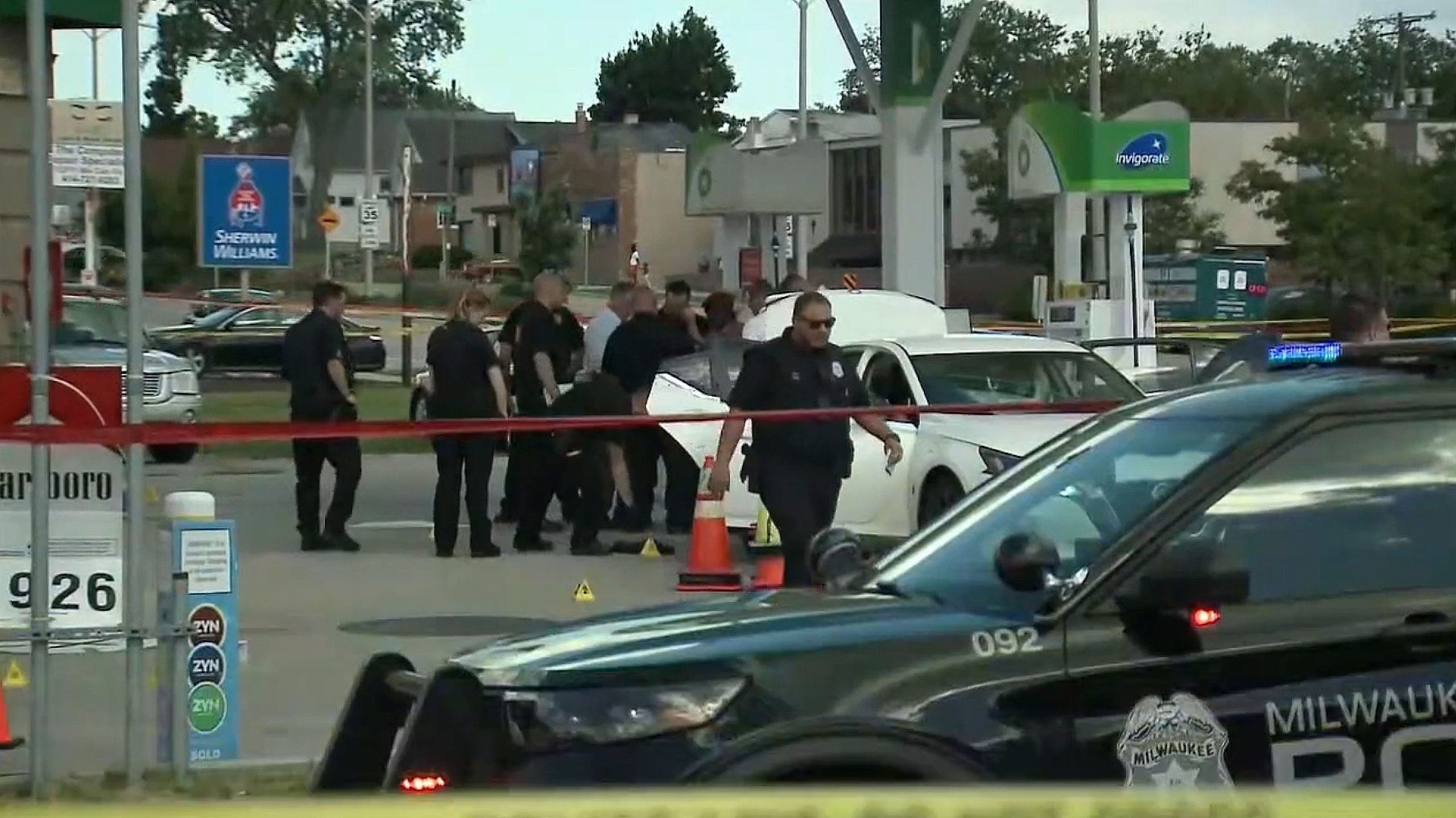 Shooting at Milwaukee gas station leaves 4 injured, including 2 children