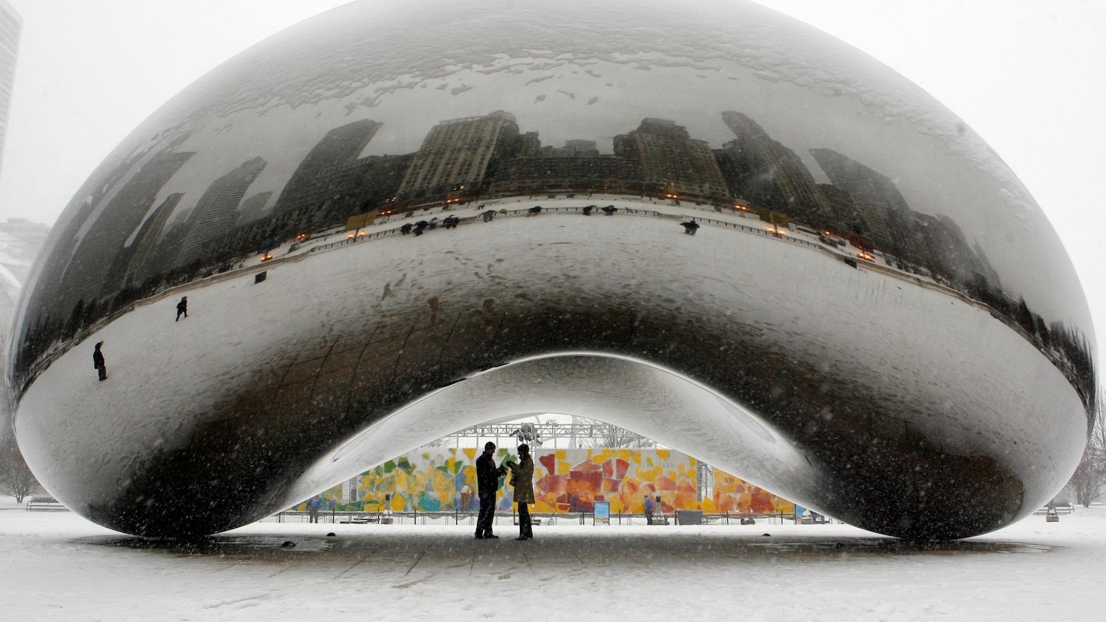 The 'Bean' sculpture in Chicago reopens to tourists after being closed for nearly a year