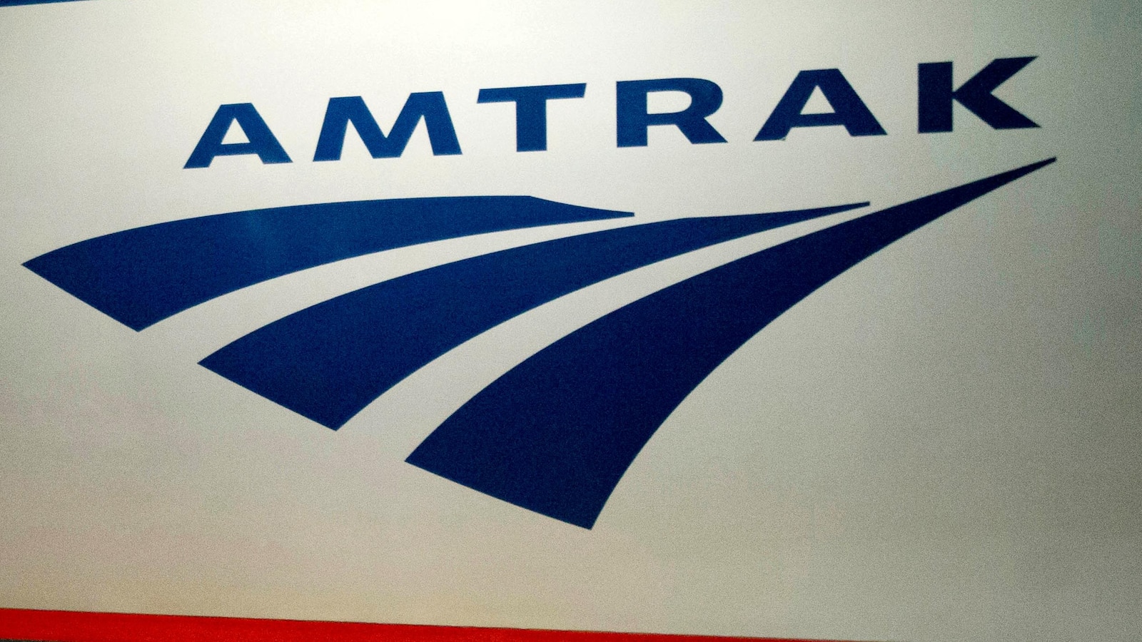 Amtrak service between New York City and Boston temporarily suspended