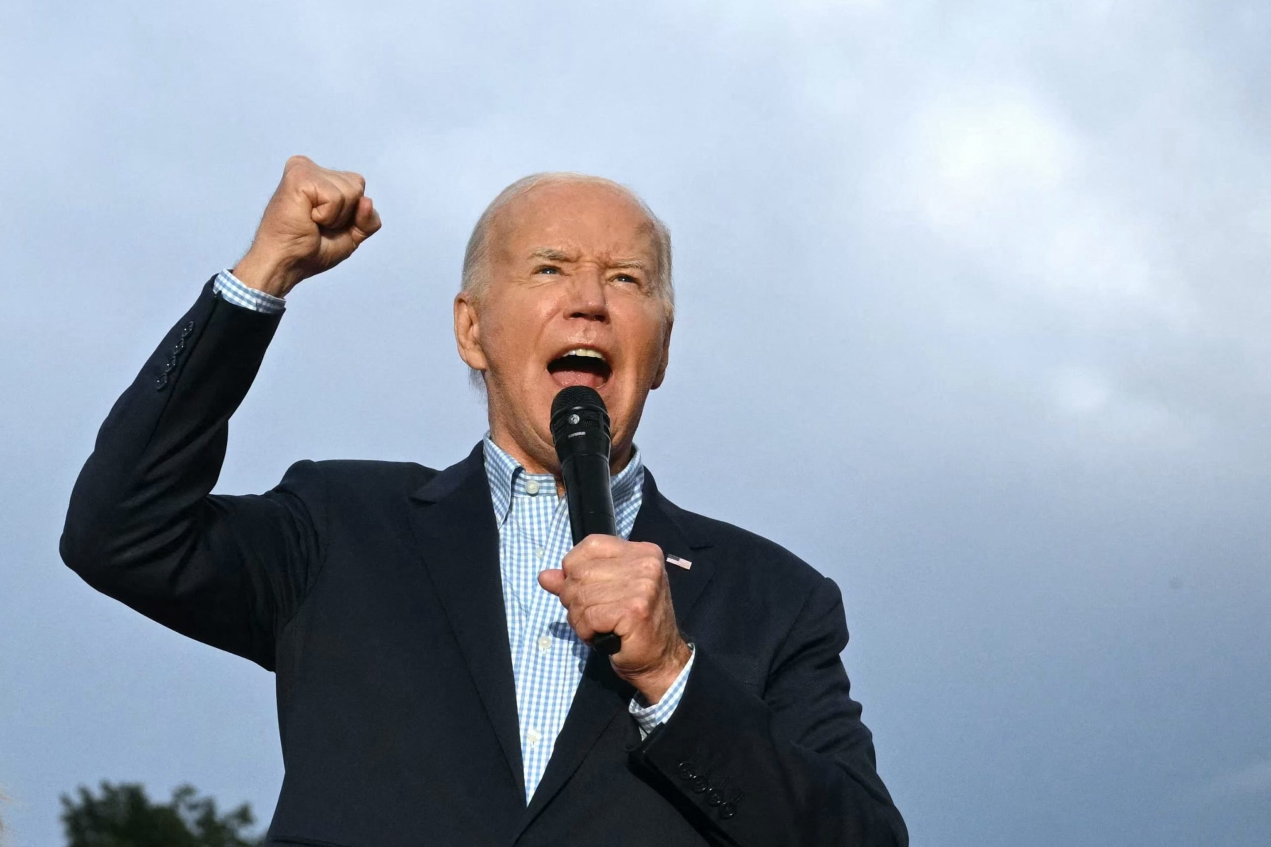 Biden holds campaign rally in Wisconsin before pivotal ABC News interview amid political crisis