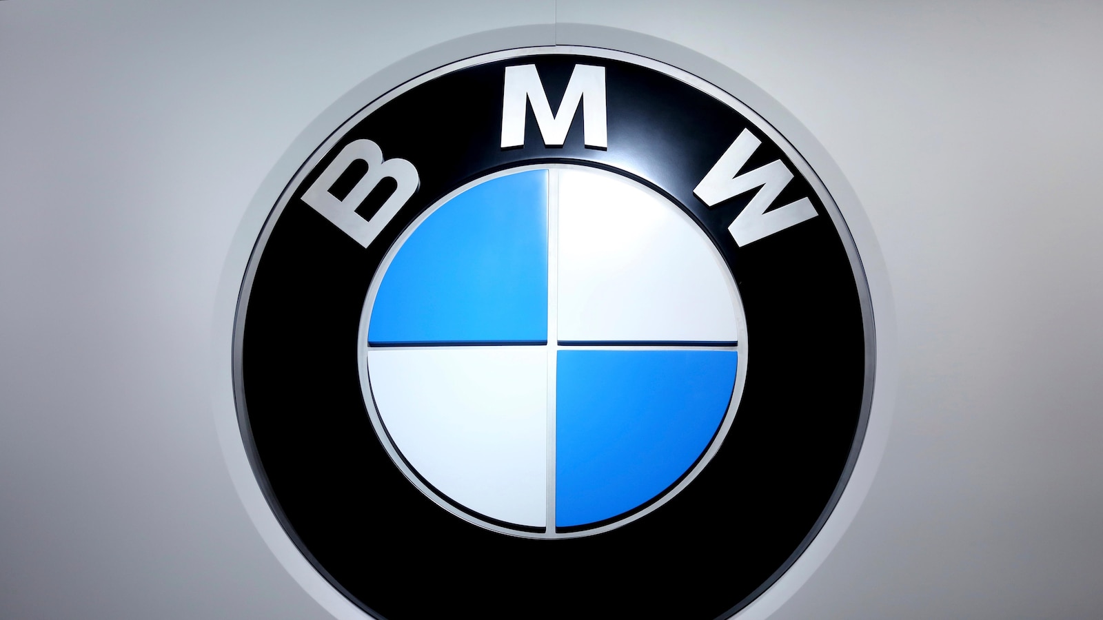 BMW issues recall for over 390,000 vehicles over airbag inflator problem