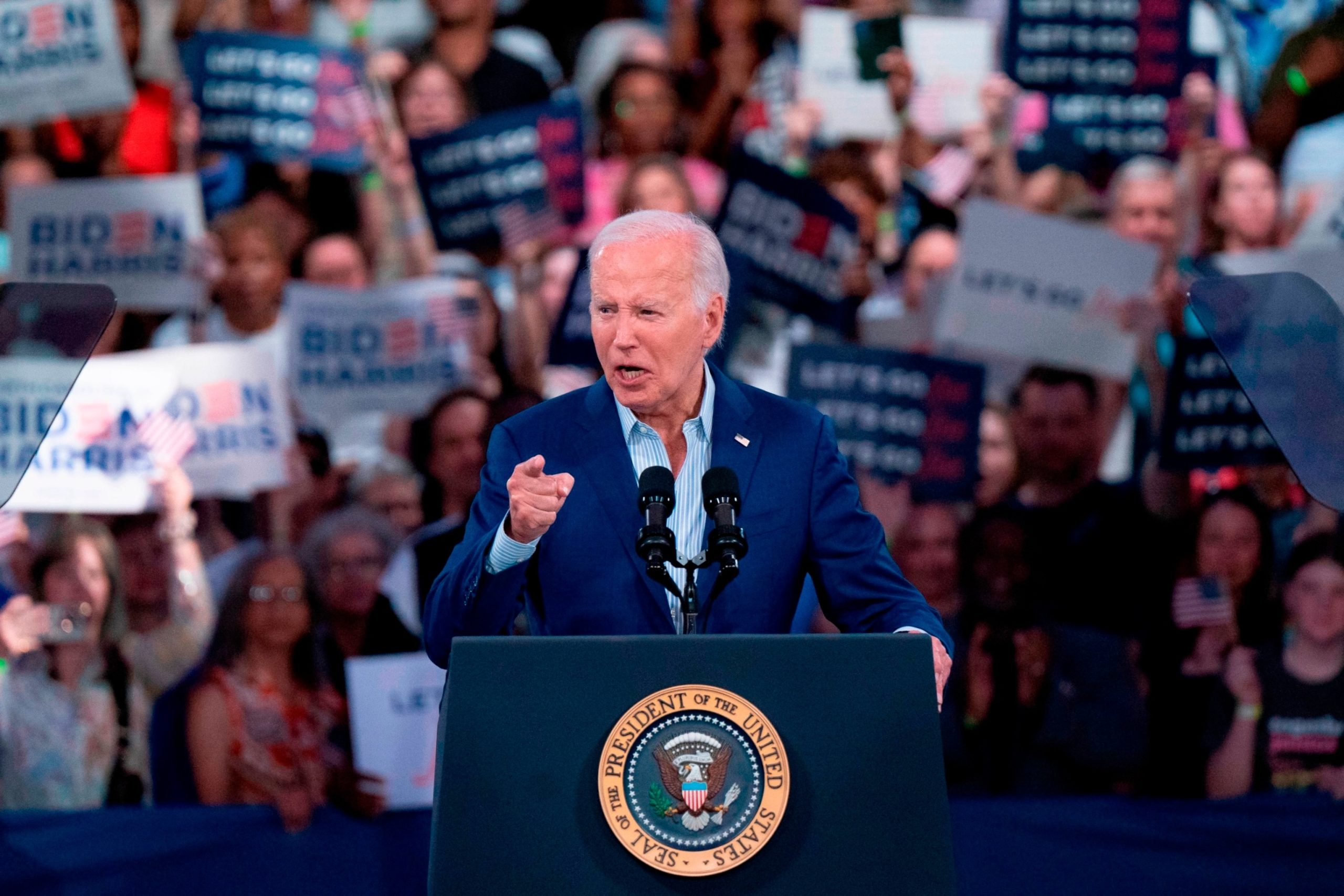 Contrasting Approaches: Democrats Debate Biden While GOP Maintains Message Discipline on Trump