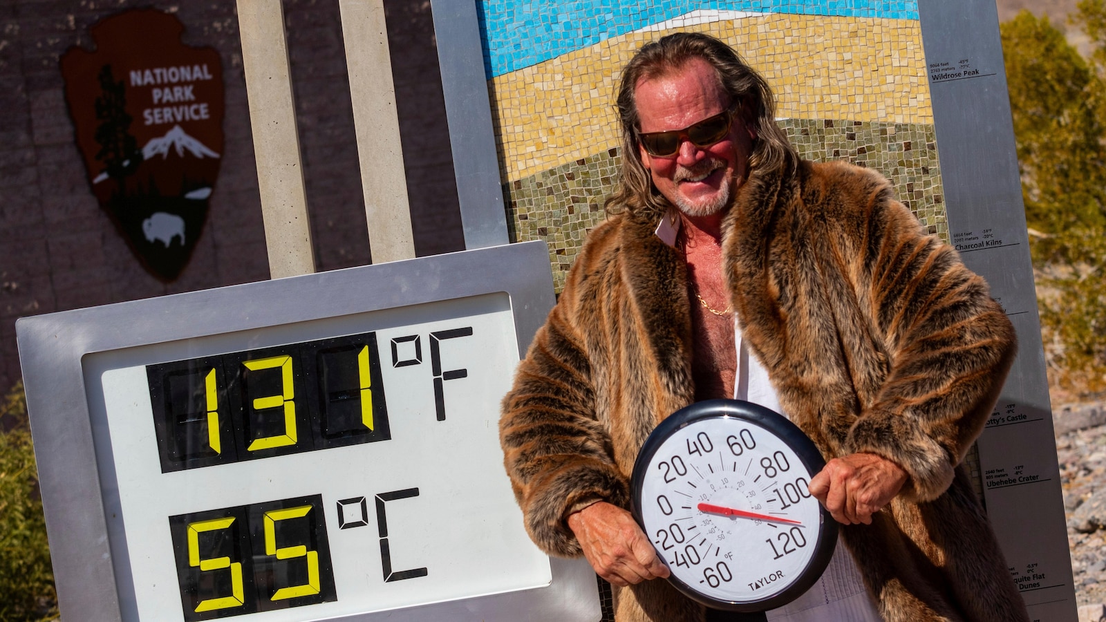 Despite searing US heat wave, tourists continue to visit Death Valley