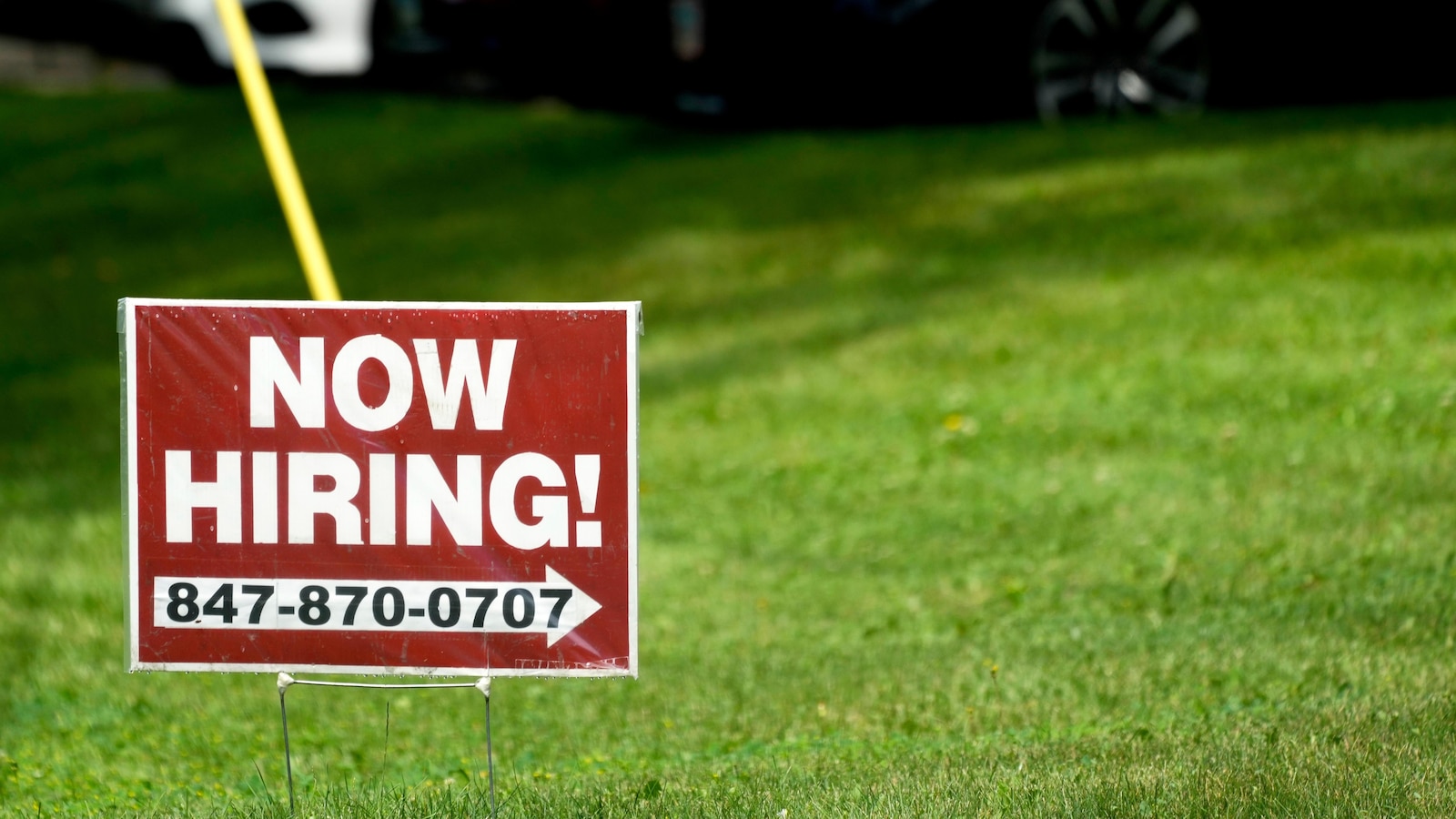 Increase in Jobless Benefit Applications as Layoffs Remain High in America