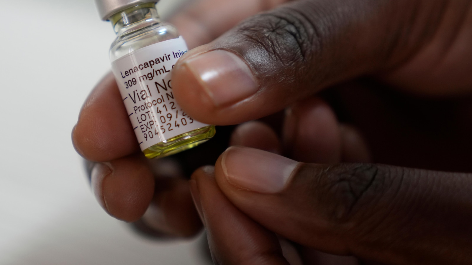 Injection with 100% protection against HIV deemed 'stunning' by experts