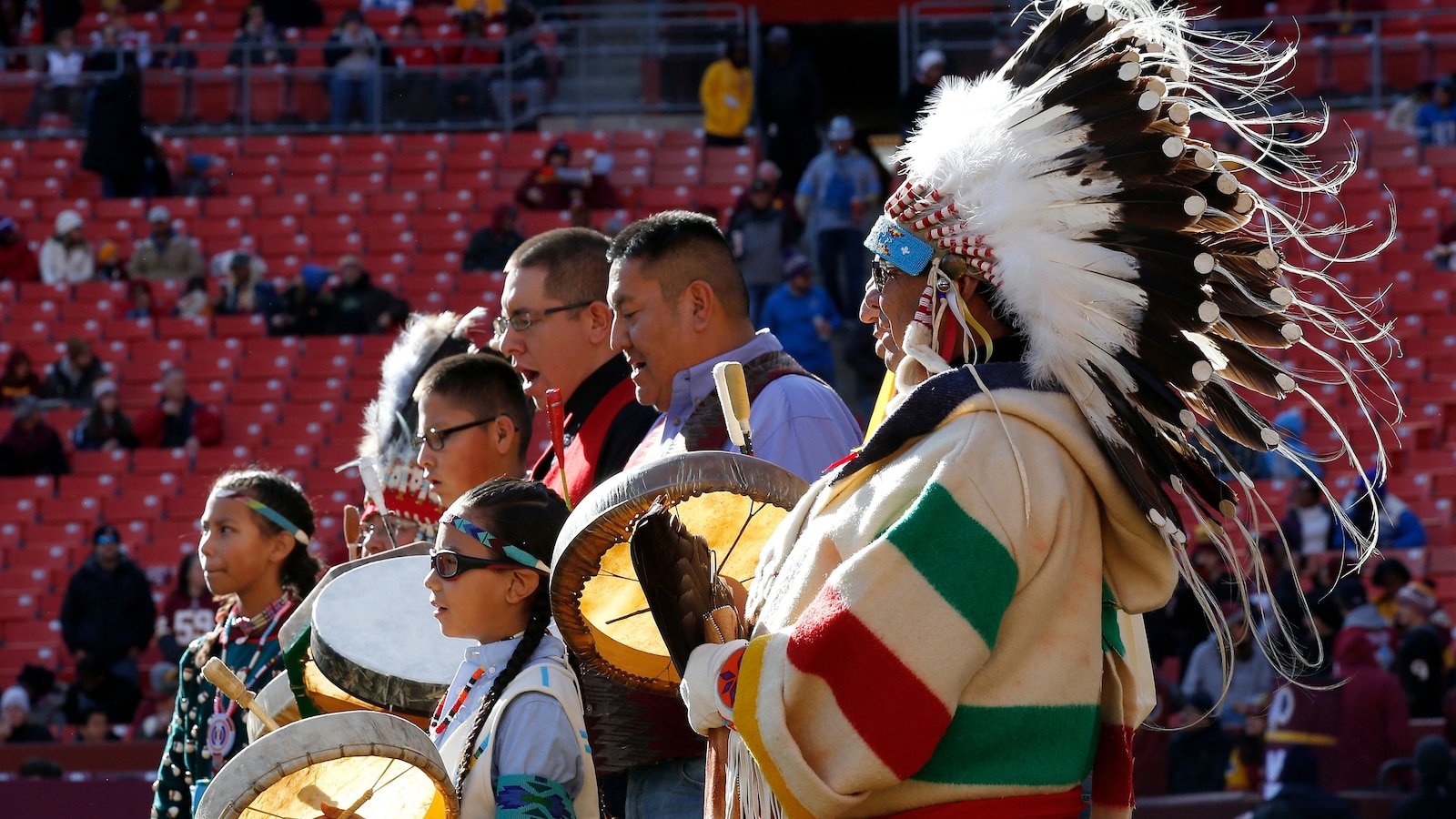 Senator proposes that Washington Commanders pay tribute to controversial old logo that is offensive to many Indigenous people