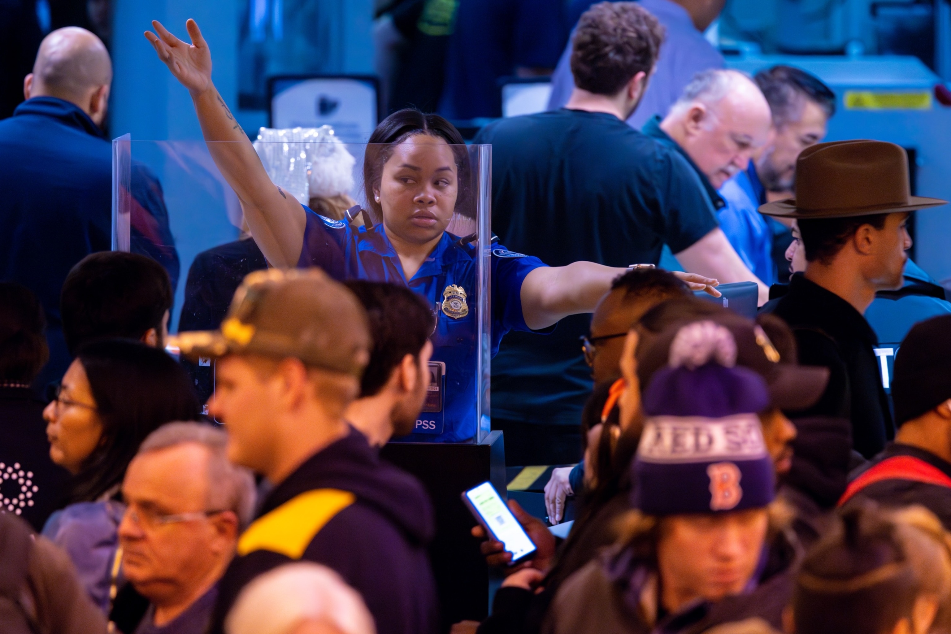 PHOTO: TSA agents deals rush of holiday travelers at Los Angeles International Airport in Los Angeles, Dec. 21, 2023.