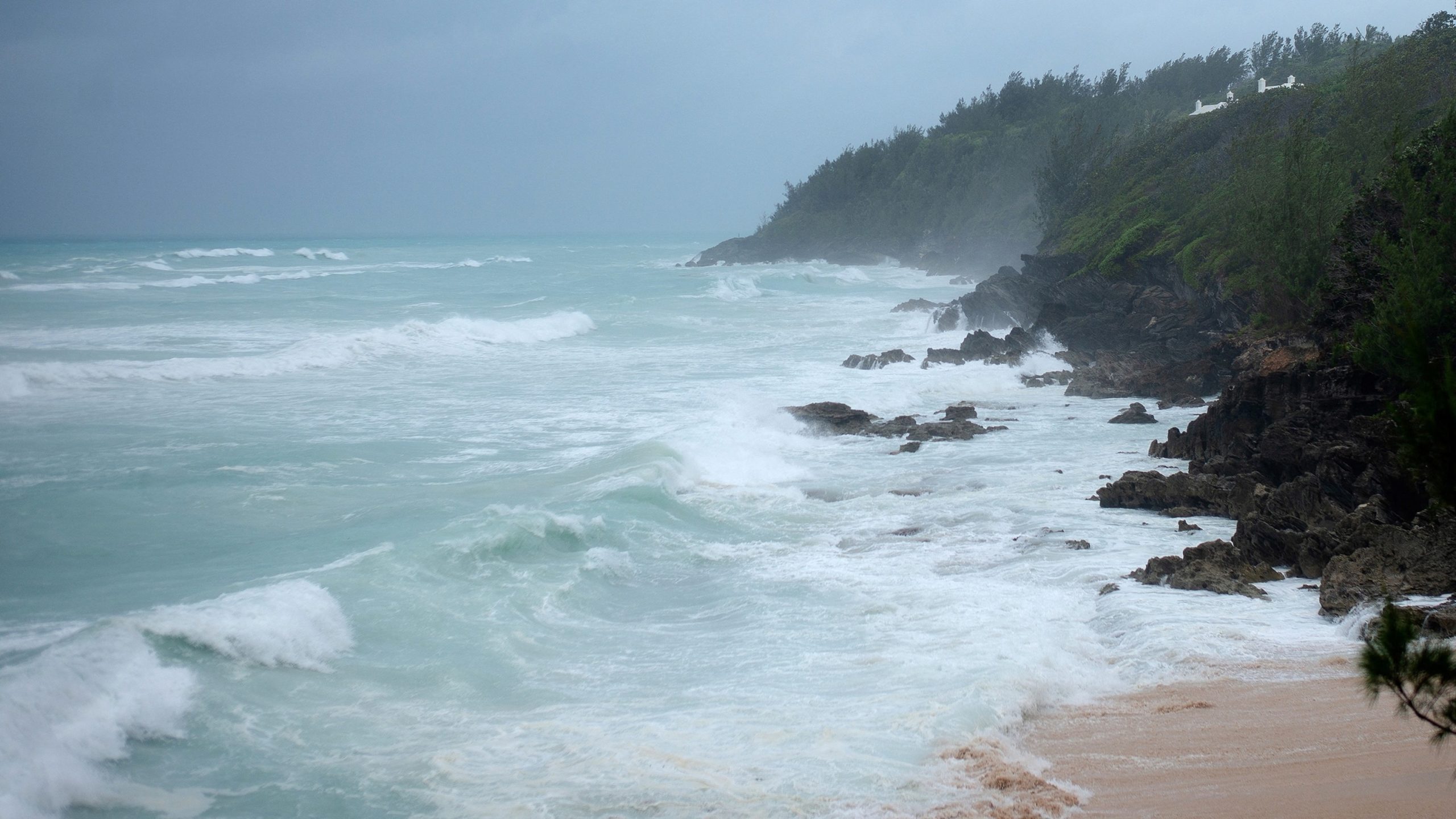 Hurricane Ernesto Hits Bermuda and Weakens to Category 1