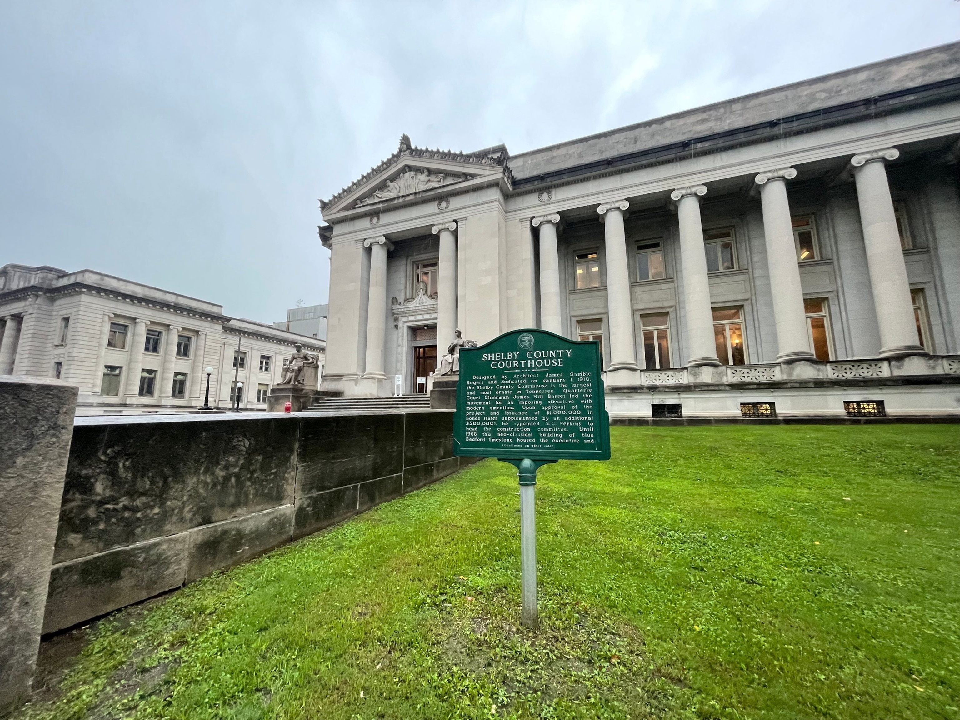 PHOTO: The Shelby County Courthouse in Memphis, Tenn., is seen here on May 23, 2024 just before 11:00 a.m. 