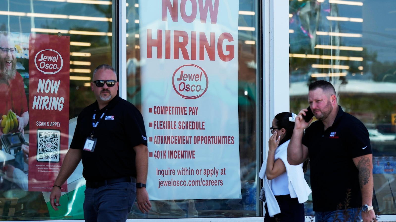 Jobless Claims in the US Reach Highest Level in a Year