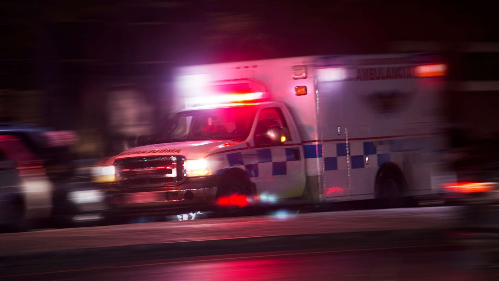 Officials report that 100 attendees were treated for heat-related illness and 10 were hospitalized at Colorado air show