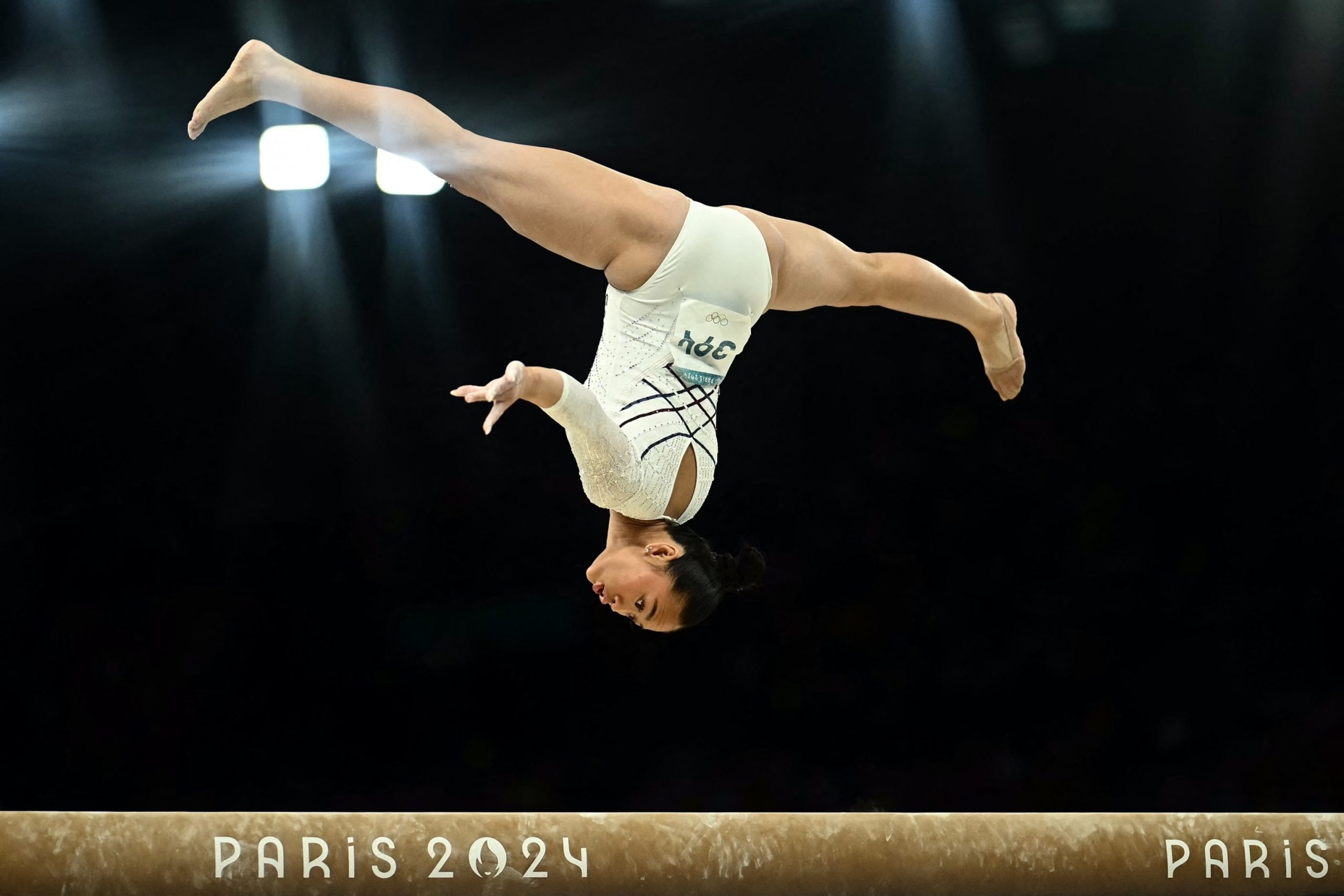 Simone Biles and Suni Lee fall short of medals in women's gymnastics balance beam final