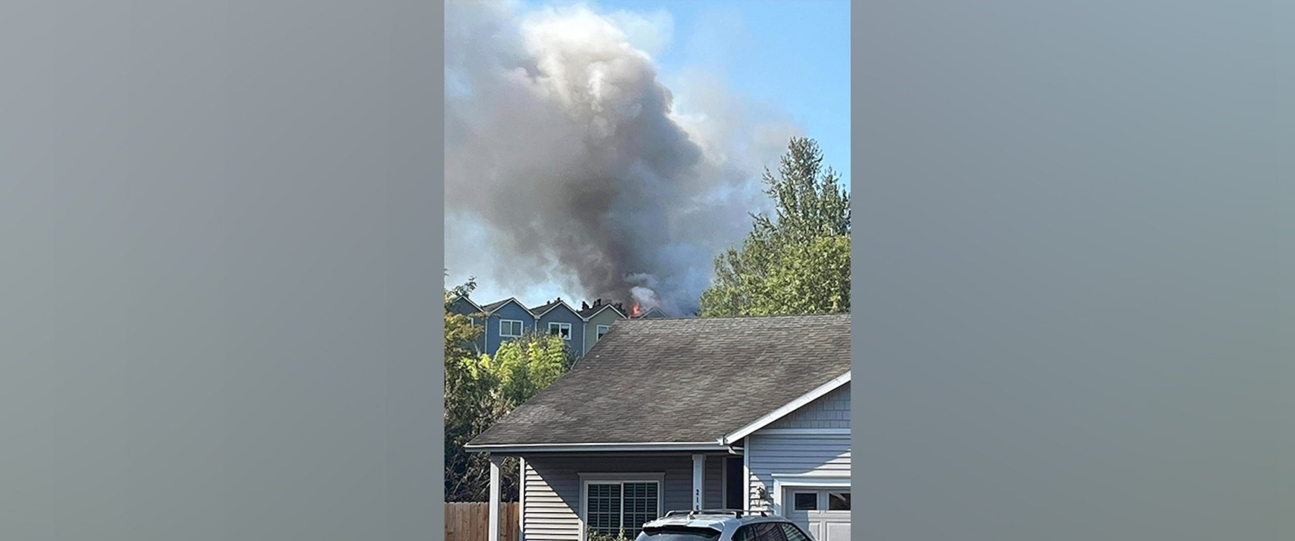 Small plane crashes into a residential neighborhood in Oregon: What happened and what are the details?