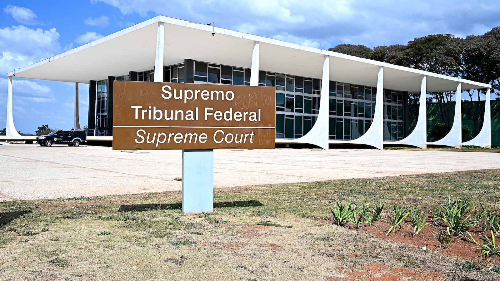 Brazil Supreme Court panel confirms judge's decision to block X across the country