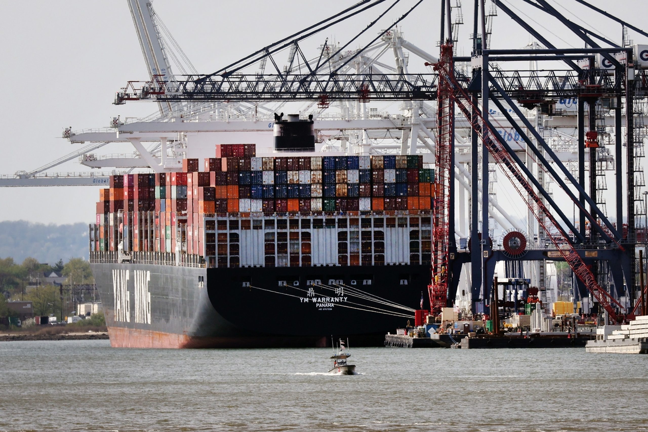 Experts Warn of Potential Increase in Holiday Prices Due to Impending Dockworkers Strike