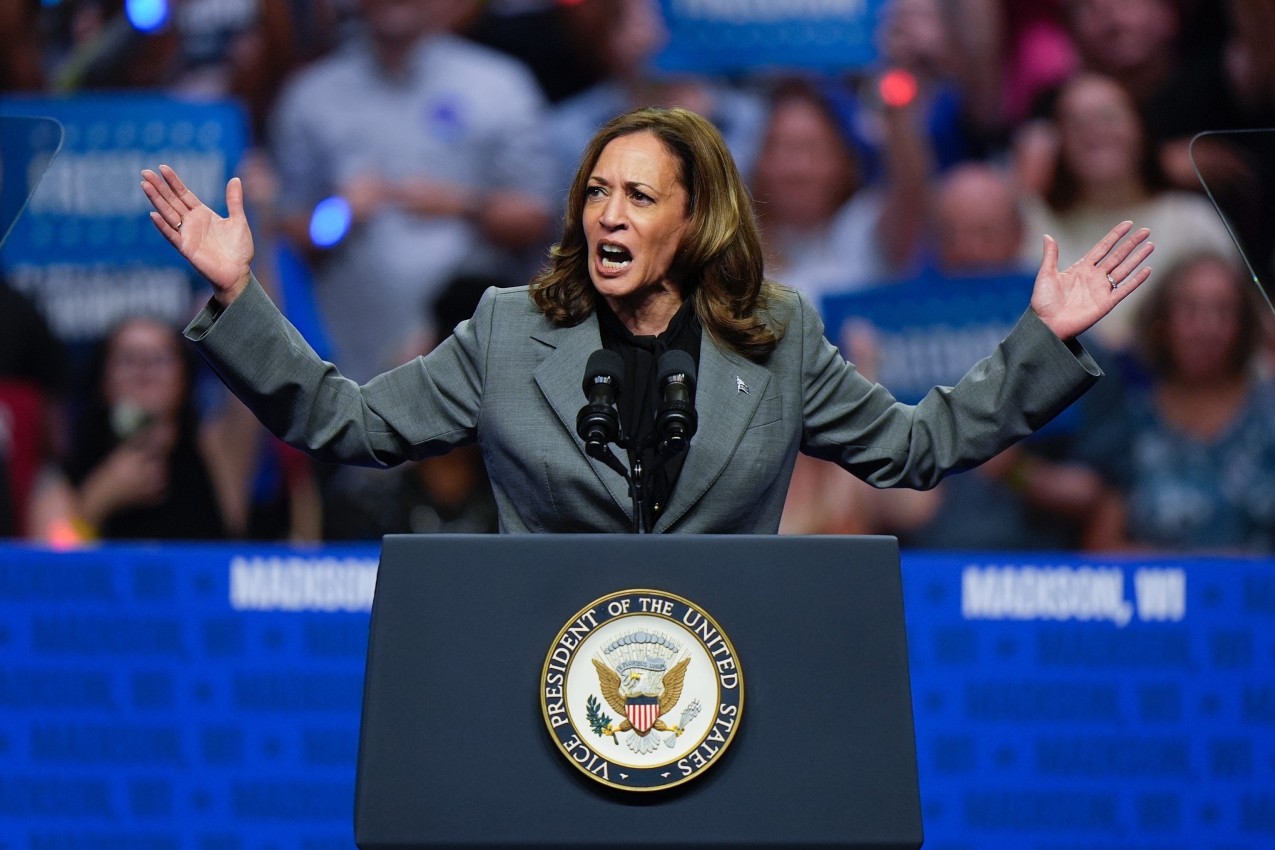 FEC filings show Harris' fundraising triples Trump's in August, boosting Democrat's campaign funds