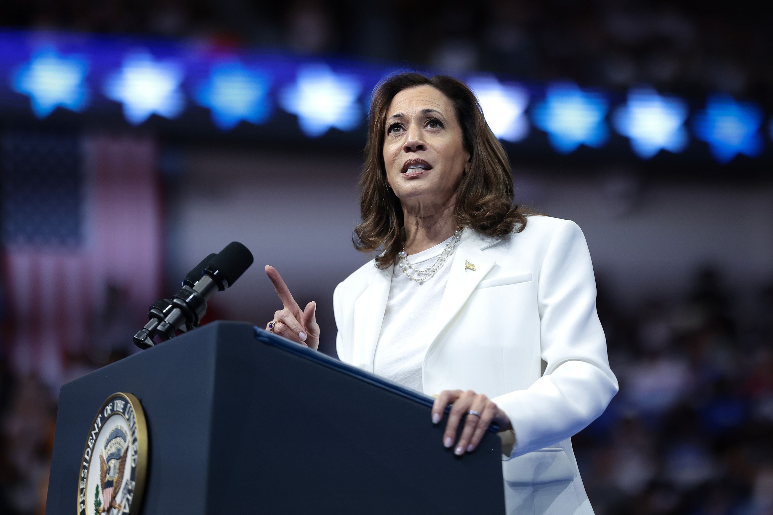 PHOTO: Kamala Harris Campaigns For President In Savannah, Georgia