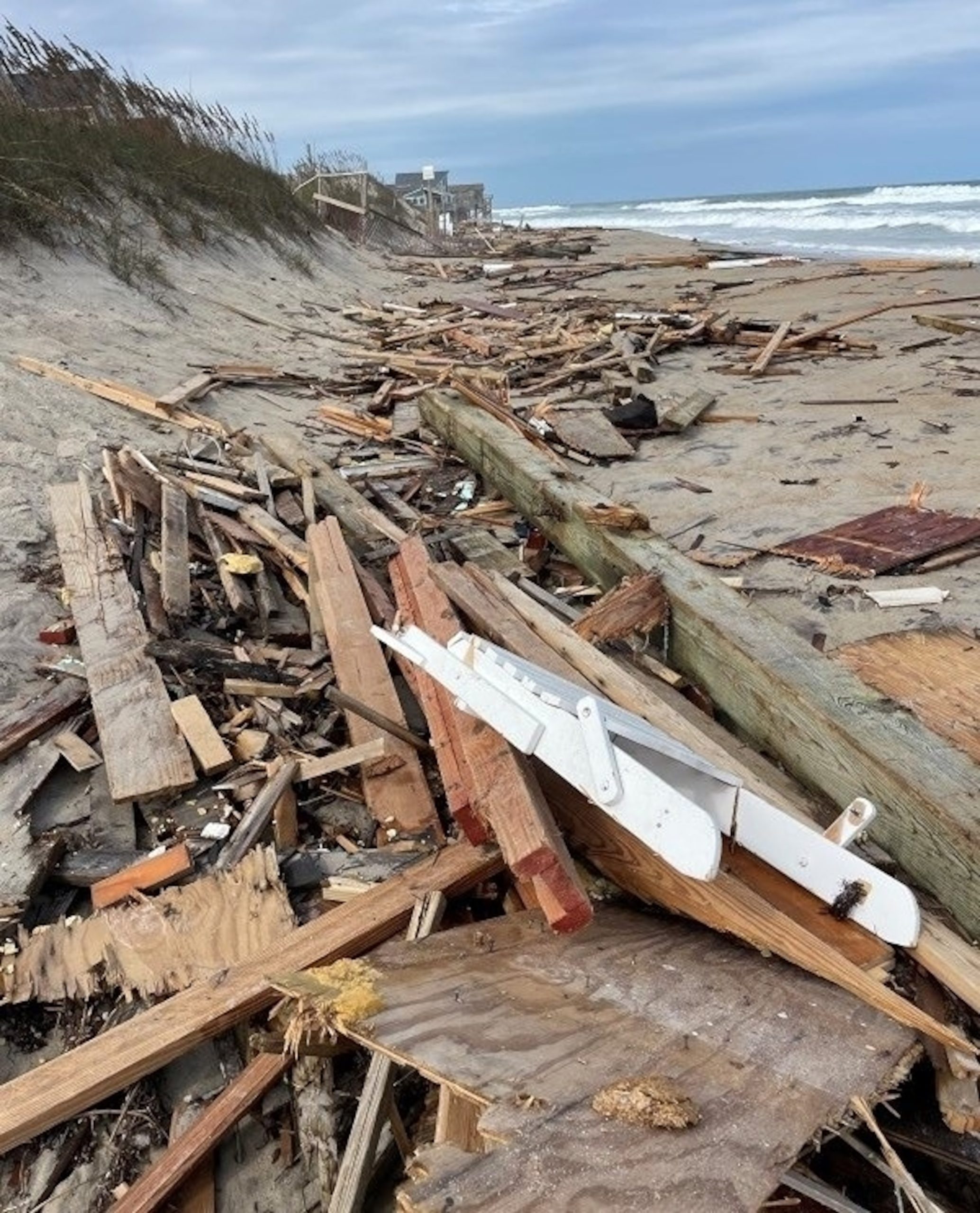 House collapses in North Carolina coast after 4 days