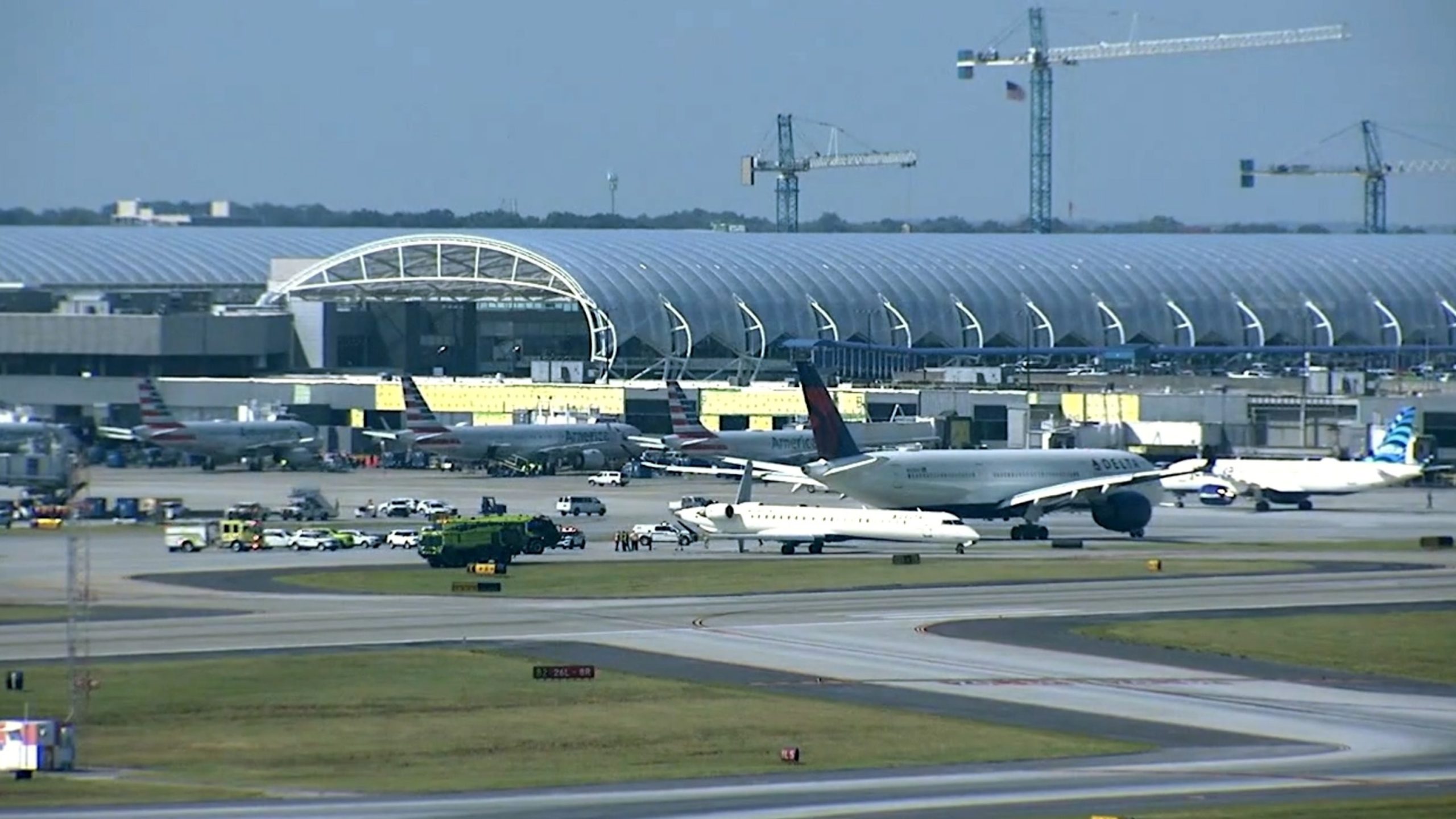 Incident at Atlanta Airport: Delta Flight Collides with Another Plane on Taxiway, Damaging Tail