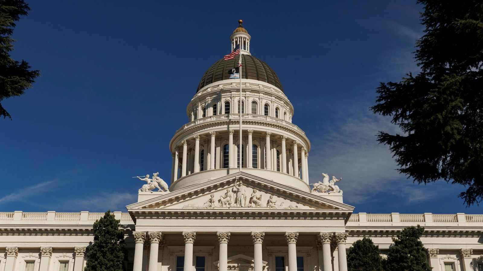 Legislation passed by California lawmakers to ban deepfakes, safeguard workers, and regulate AI