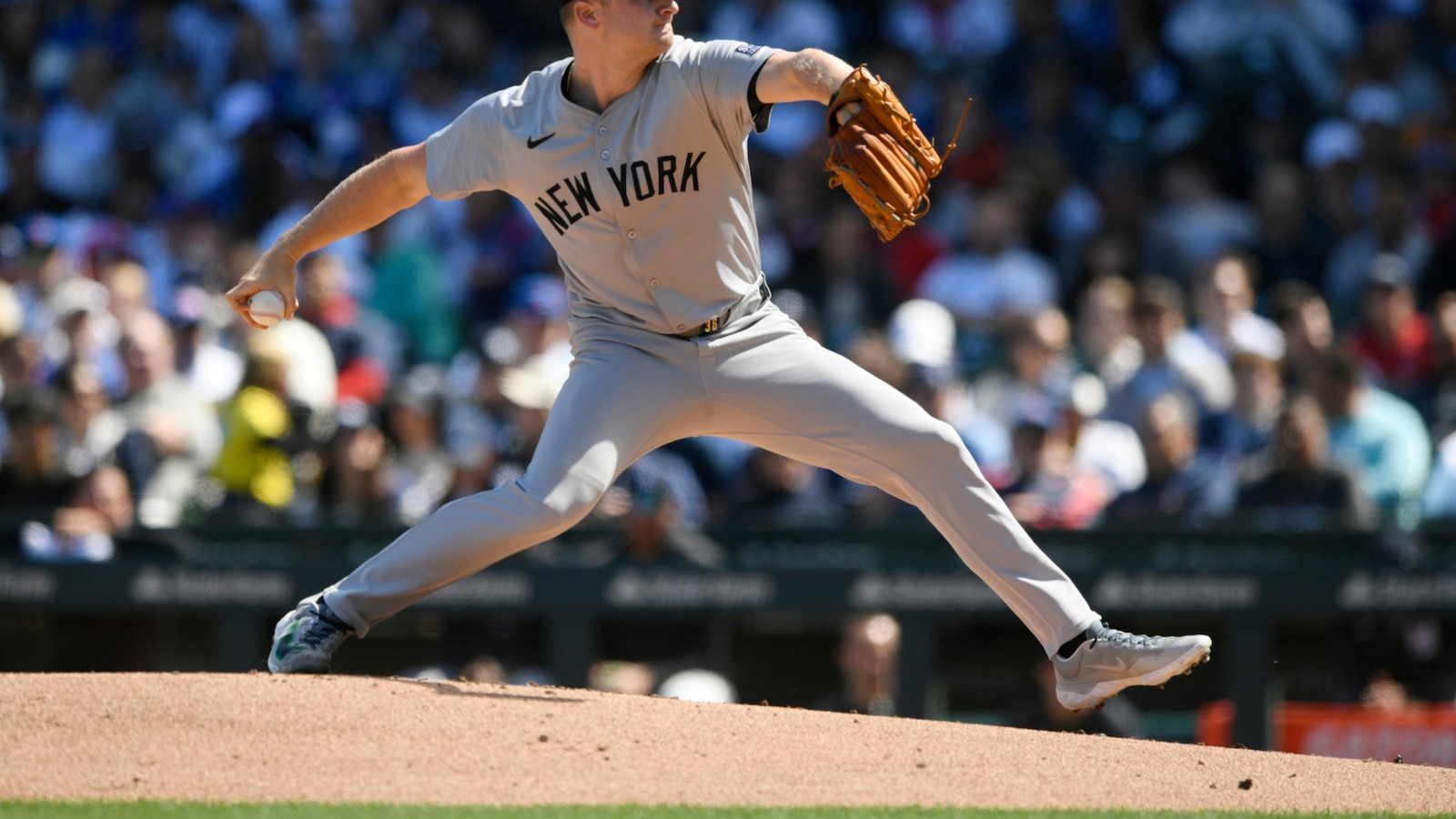 New York Yankees secure 32nd consecutive winning season with back-to-back shutout victories against Chicago Cubs