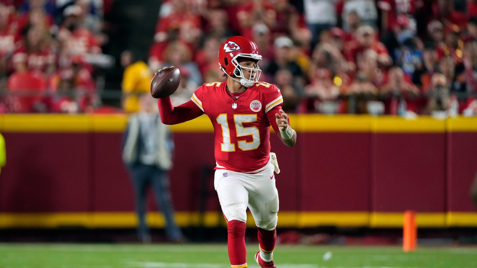 Patrick Mahomes, Chiefs quarterback, announces decision not to endorse any presidential candidate