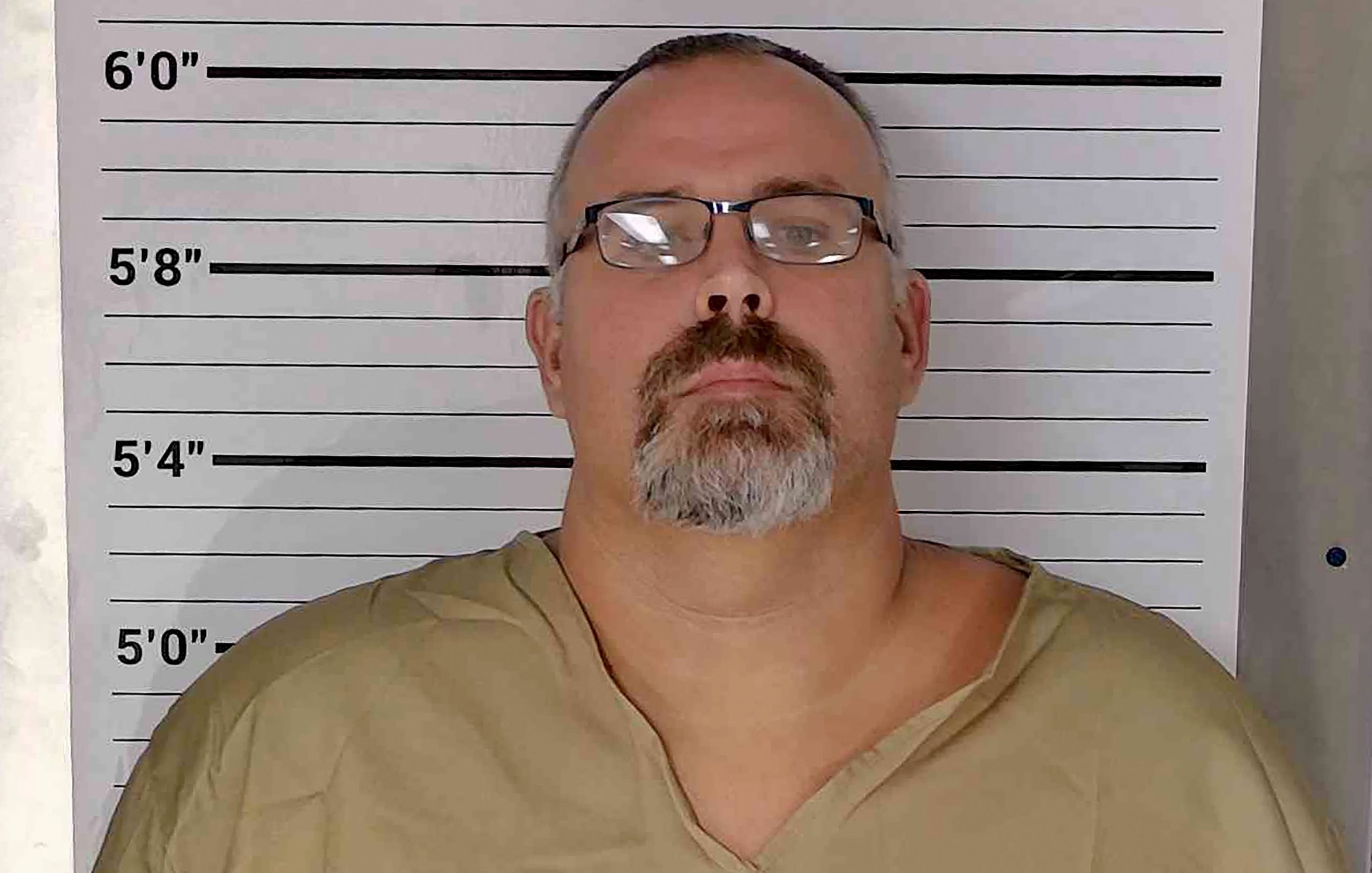 Sheriff in Kentucky pleads not guilty to shooting judge and may face death penalty