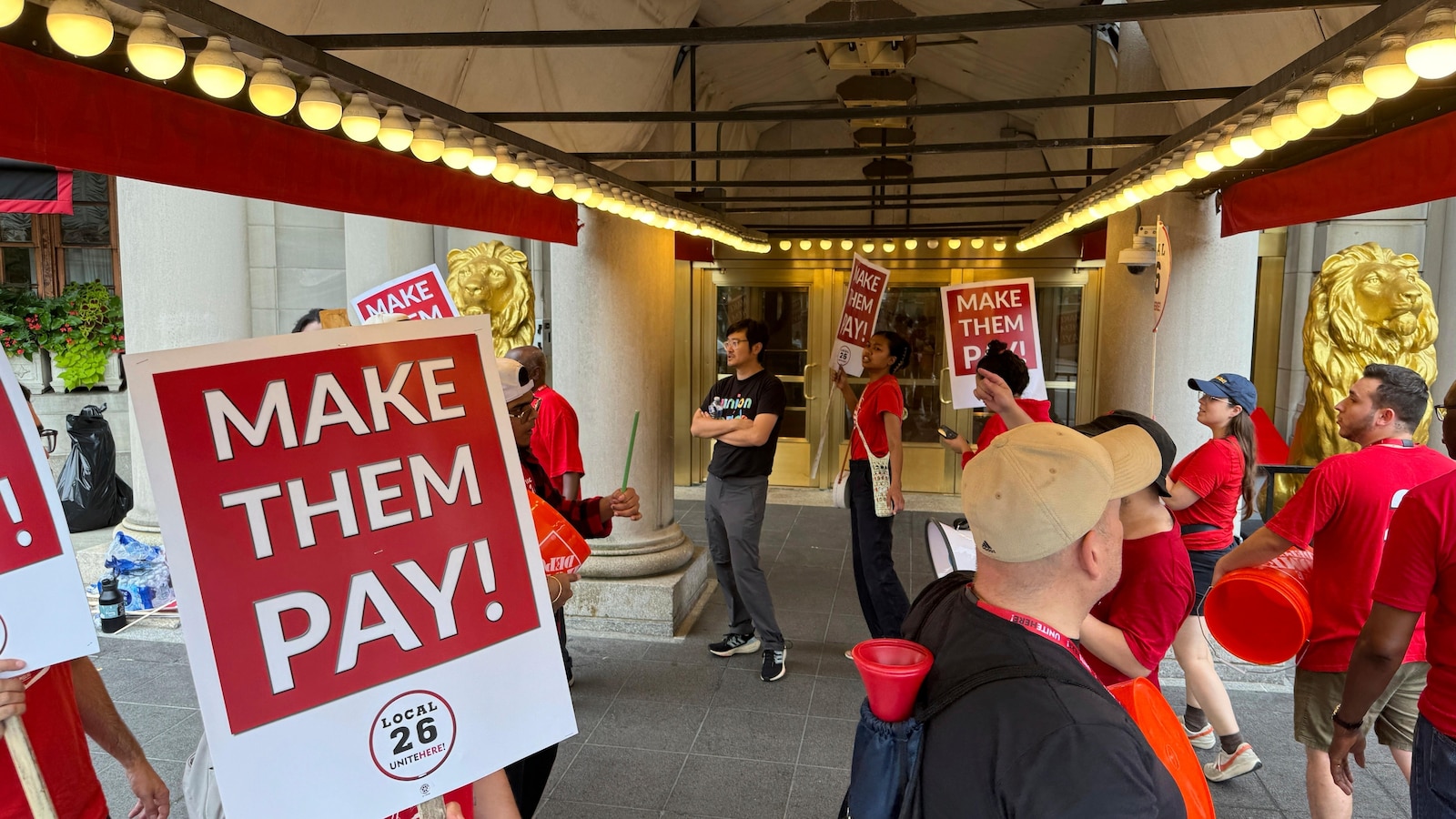 US Hotel Workers Go on Strike During Labor Day Weekend