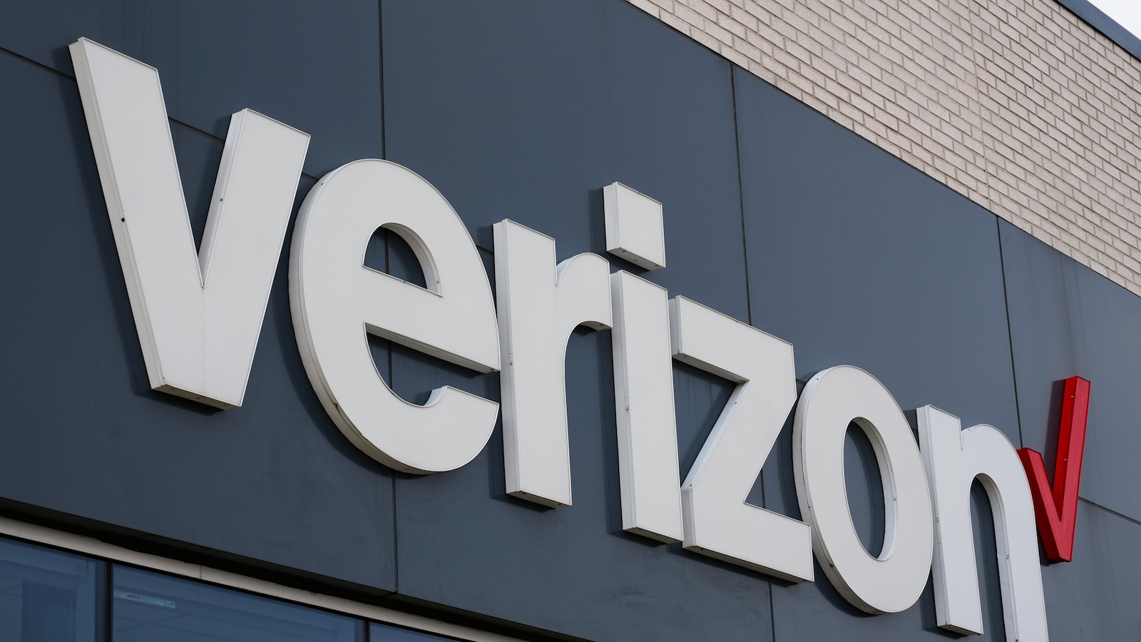 Verizon to Acquire Frontier in $20 Billion Deal to Enhance Fiber Network Expansion