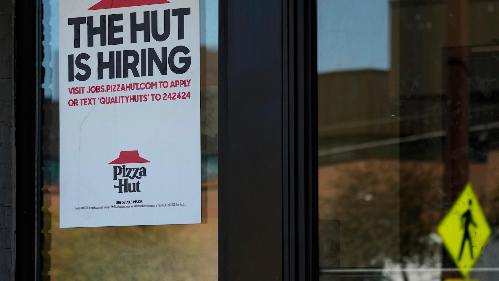 Increase in US Jobless Benefits Filings to 258,000, Highest in Over a Year