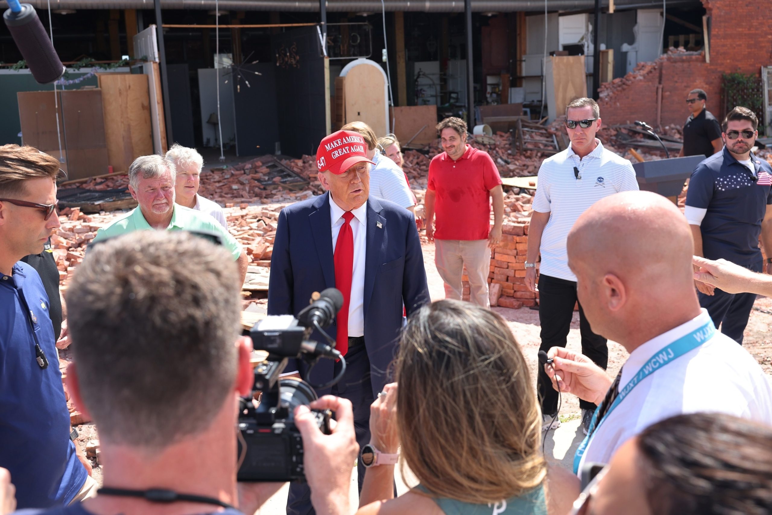 Trump Criticizes Biden and Harris' Response to Hurricane Helene in Georgia, Biden Responds by Accusing Trump of Lying